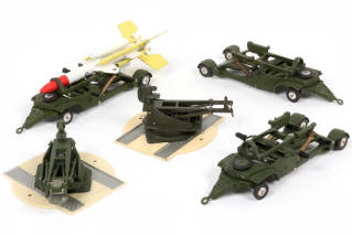 Lot 43 - CORGI TOYS (GB) (5)
