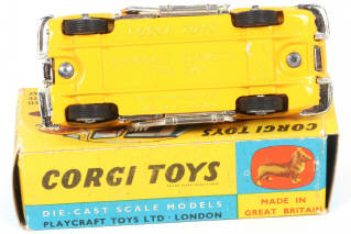 Lot 104 - CORGI TOYS (GB) (1)