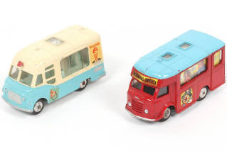 Lot 115 - CORGI TOYS (GB) (2)