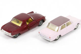 Lot 112 - CORGI TOYS (GB) (2)