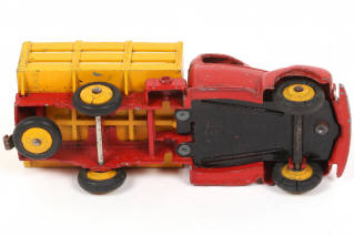Lot 274 - DINKY TOYS (FRANCE) (1)