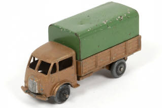 Lot 273 - DINKY TOYS (FRANCE) (1)