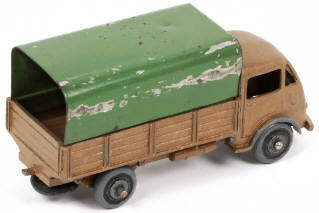 Lot 273 - DINKY TOYS (FRANCE) (1)