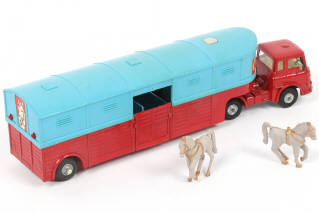 Lot 86 - CORGI TOYS (GB) (1)