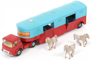 Lot 86 - CORGI TOYS (GB) (1)