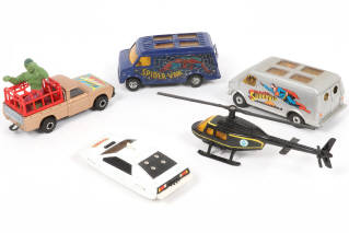 Lot 126 - CORGI TOYS (GB) (5)