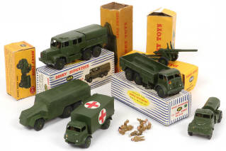 Lot 259 - DINKY TOYS (GB) (6)