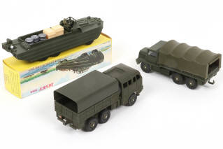 Lot 262 - DINKY TOYS (FRANCE) (3)