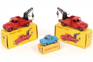 Lot 300 - DINKY TOYS (FRANCE) (3)
