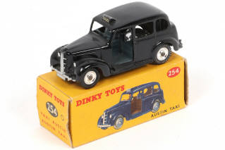 Lot 251 - DINKY TOYS (GB) (1)