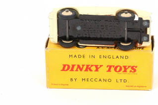 Lot 244 - DINKY TOYS (GB) (1)