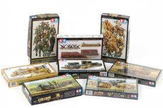 Lot 43 - TAMIYA (JAPON) (8)