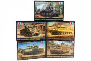 Lot 26 - TAMIYA (JAPON) (5)