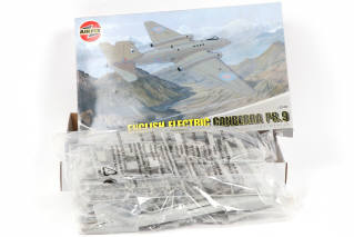 Lot 65 - AIRFIX (GB) (2)