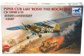 Lot 13 - BRONCO (CHINE) (3)