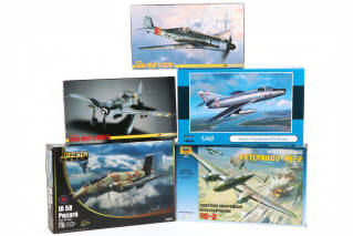 Lot 95 - DIVERS (5)