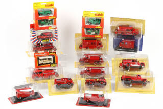 Lot 136 - DIVERS (19)