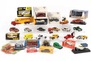 Lot 111 - DIVERS (31)