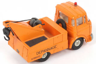 Lot 323 - DINKY TOYS (FRANCE) (1)