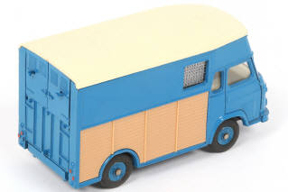 Lot 324 - DINKY TOYS (FRANCE) (1)