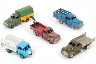 Lot 348 - DINKY TOYS (FRANCE) (5)
