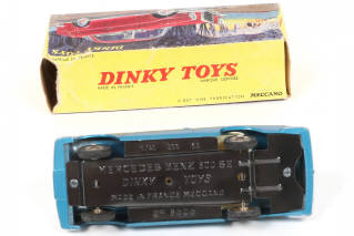Lot 336 - DINKY TOYS (FRANCE) (1)