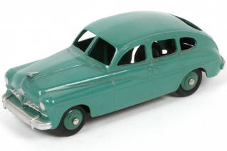Lot 319 - DINKY TOYS (FRANCE) (1)