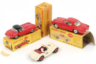 Lot 306 - DINKY TOYS (GB) (3)