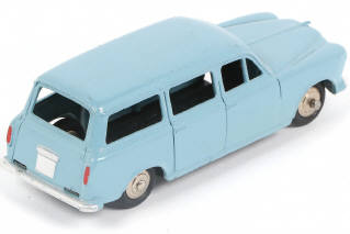 Lot 327 - DINKY TOYS (FRANCE) (1)