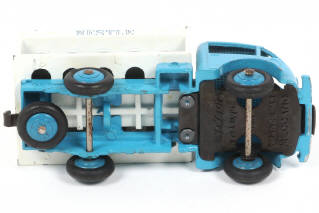 Lot 326 - DINKY TOYS (FRANCE) (1)