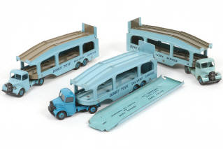 Lot 305 - DINKY TOYS (GB) (3)