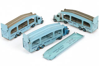 Lot 305 - DINKY TOYS (GB) (3)