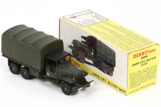 Lot 342 - DINKY TOYS (FRANCE) (1)