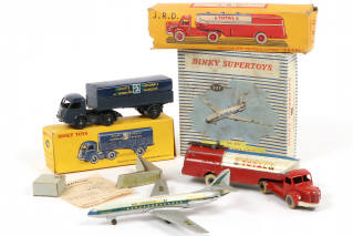 Lot 297 - DINKY TOYS (FRANCE) (3)