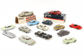 Lot 78 - DIVERS (14)