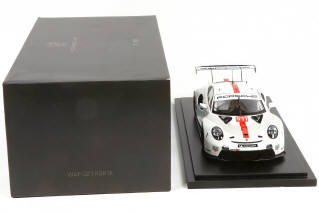 Lot 33 - SPARK (MACAU) (1)
