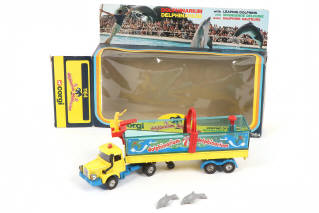 Lot 198 - CORGI TOYS (GB) (1)