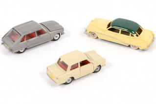 Lot 420 - DINKY TOYS (FRANCE) (3)