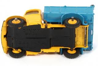 Lot 375 - DINKY TOYS (GB) (1)