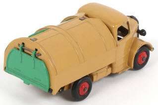 Lot 370 - DINKY TOYS (GB) (1)