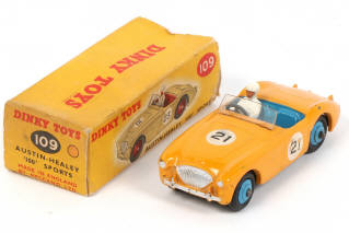 Lot 354 - DINKY TOYS (GB) (1)