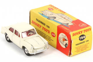 Lot 359 - DINKY TOYS (GB) (1)