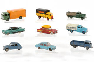 Lot 327 - DINKY TOYS (FRANCE) (9)