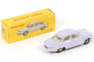 Lot 305 - DINKY TOYS (FRANCE) (1)