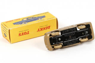 Lot 300 - DINKY TOYS (FRANCE) (1)