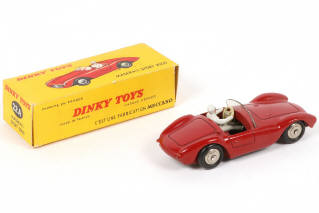 Lot 264 - DINKY TOYS (FRANCE) (1)