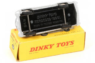 Lot 287 - DINKY TOYS (FRANCE) (1)