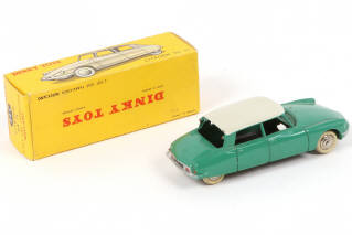 Lot 267 - DINKY TOYS (FRANCE) (1)