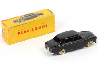 Lot 266 - DINKY TOYS (FRANCE) (1)