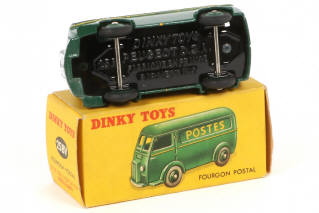 Lot 136 - DINKY TOYS (FRANCE) (1)